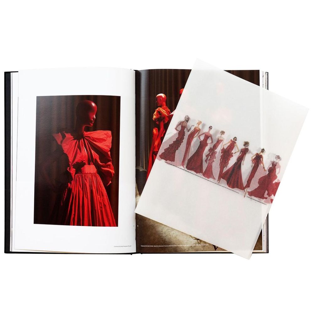 VALENTINO THEMES AND VARIATIONS 洋書　【新品】 Valentino: Themes and Variations: Pamela Golbin, Valentino